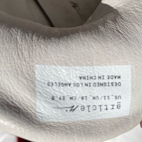 0621 in Red black and white - Picture 7 of 16